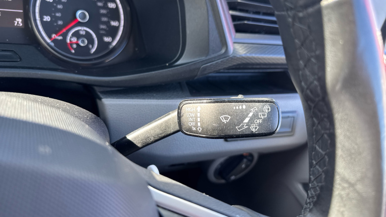 Volkswagen Transporter T32 Swb Diesel 2.0 TDI 110 Highline Kombi Van